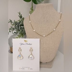 Artisan necklace and earrings, freshwater pearls